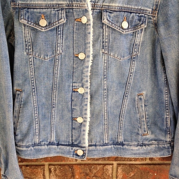 Gap Denim Jacket Size Medium - Picture 5 of 7